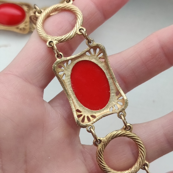 Vintage High End Gold And Red Necklace - Picture 5 of 6